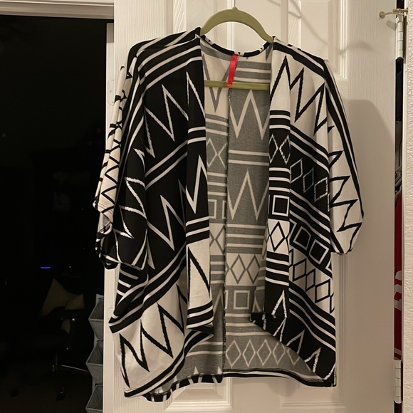 Pullover light jacket - size Medium - Picture 5 of 6